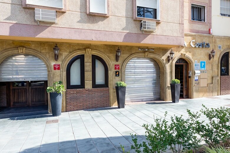 Hotel Hostal La Costa