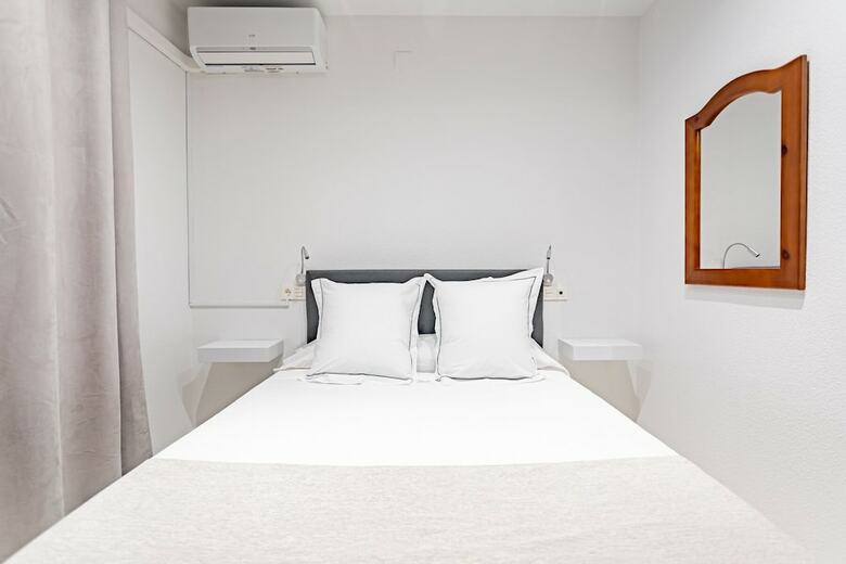 Hotel Hostal La Costa