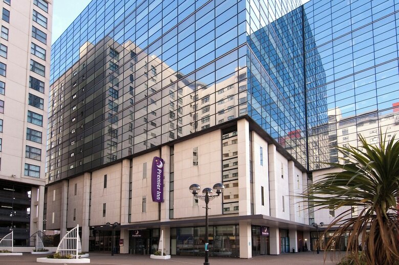 Hotel Premier Inn Cardiff Cc Queen Street