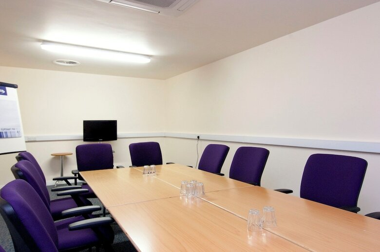 Hotel Premier Inn Cardiff Cc Queen Street