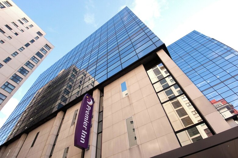 Hotel Premier Inn Cardiff Cc Queen Street