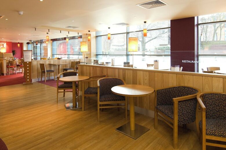 Hotel Premier Inn Leicester City Centre - Train Station