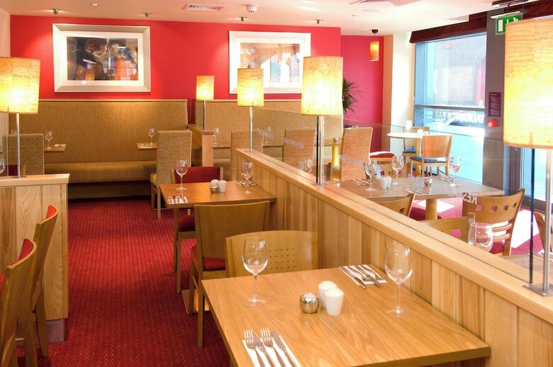 Hotel Premier Inn Leicester City Centre - Train Station