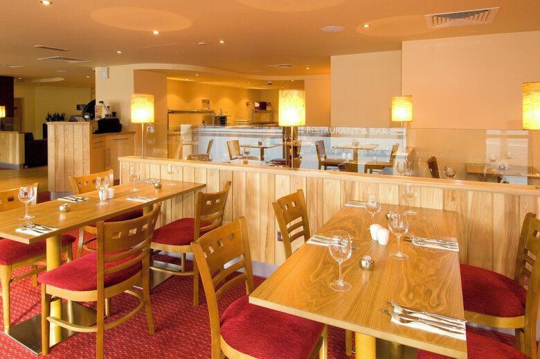 Hotel Premier Inn Leicester City Centre - Train Station