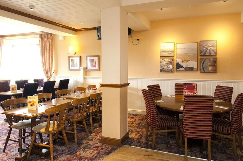 Hotel Premier Inn Llanelli Central West