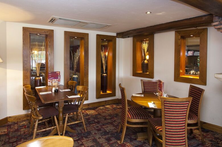 Hotel Premier Inn Llanelli Central West