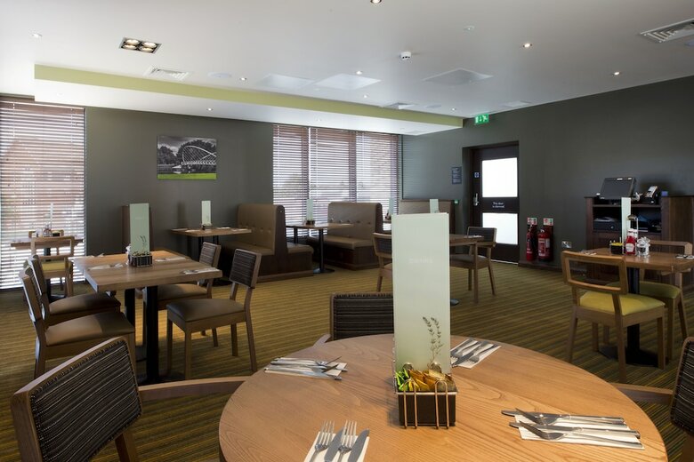Hotel Premier Inn Bedford Town Centre