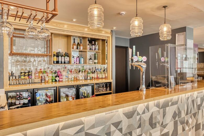 Hotel Premier Inn Edinburgh Cc Waverley