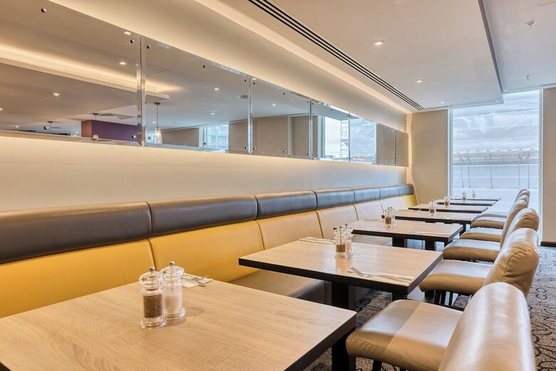 Hotel Premier Inn London Docklands - Canning Town
