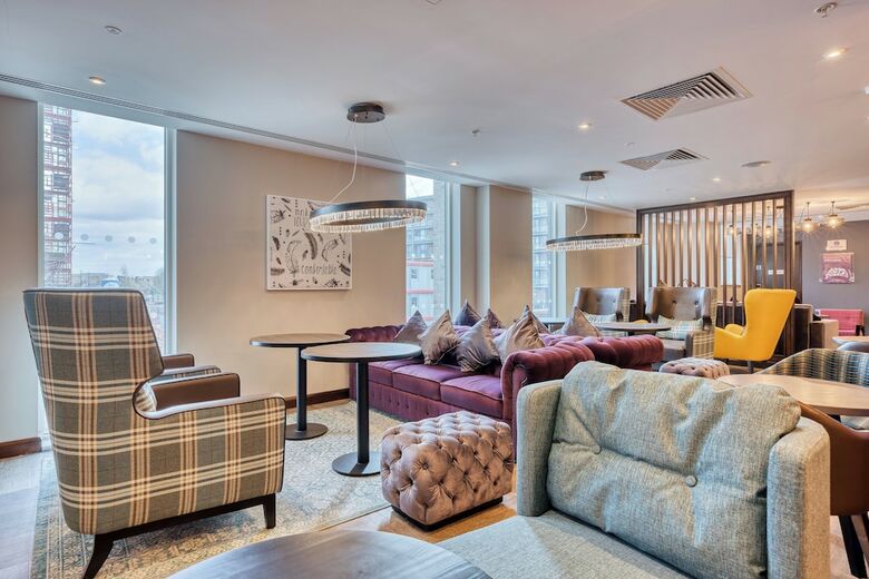 Hotel Premier Inn London Docklands - Canning Town