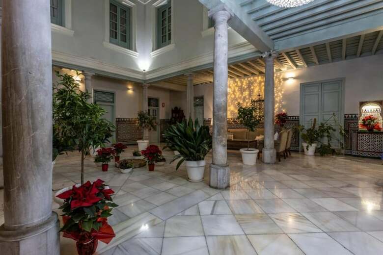 Apartamentos Bibo Suites Palacio Cabrera Lillo