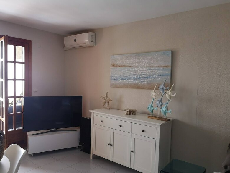 Apartment With Panoramic Frontal Sea Views