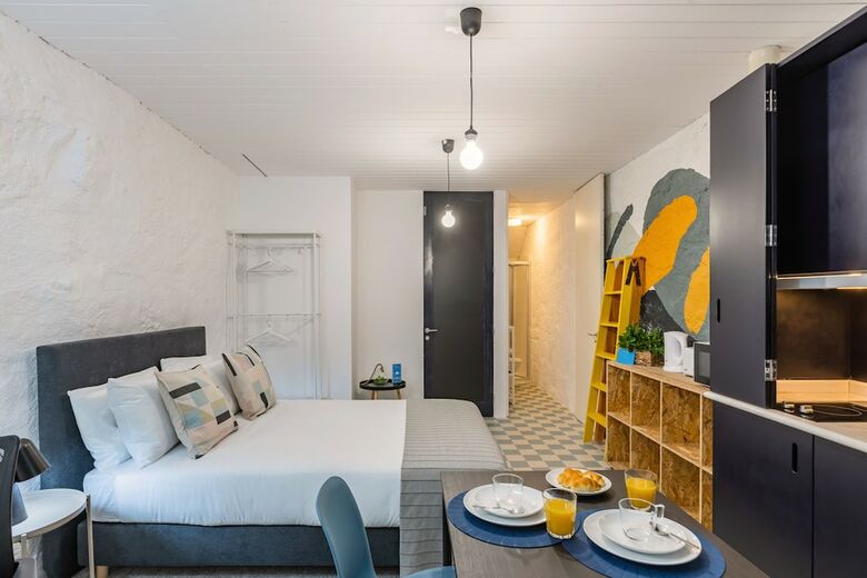 Apartamentos Victorias Studios - Cl�rigos