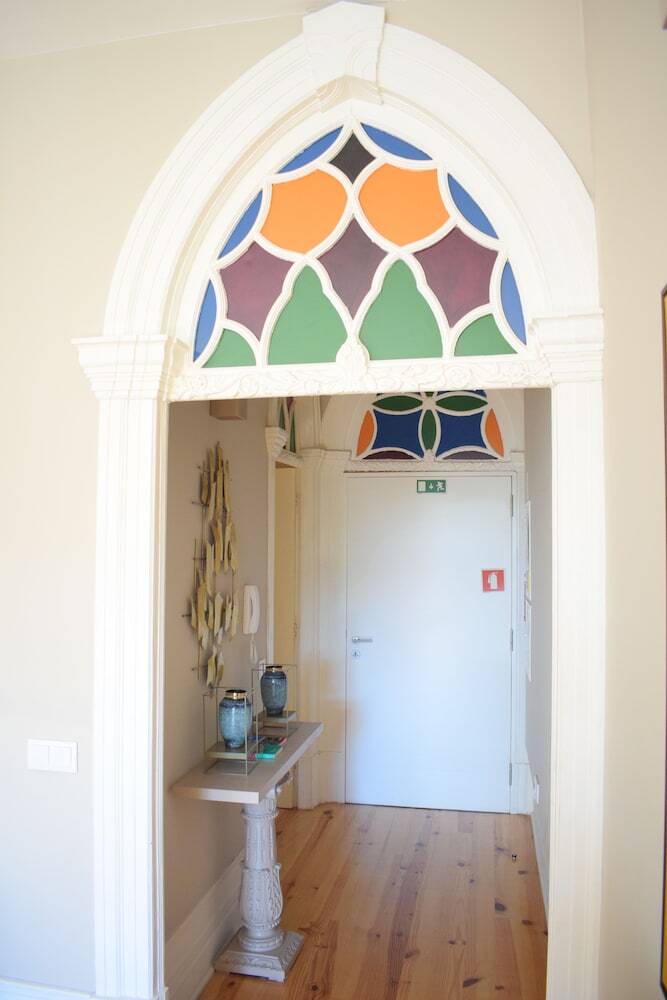 Liiiving - Vintage Balcony Apartment