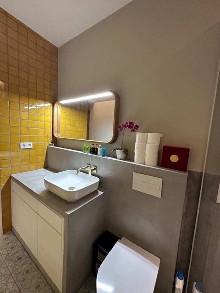 Madrid Urban Getaway - 2br Apartment