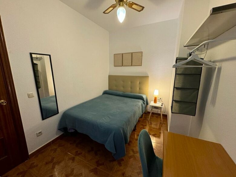 Apartamentos Habitaciones Figueroa