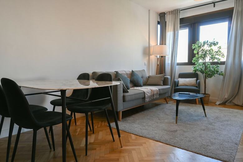 M Sil2 Bonito Apartamento De Dos Dormitorios A P
