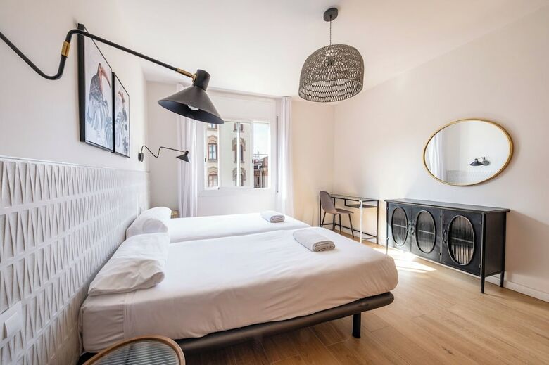 Bebarceloner Eixample Apartments