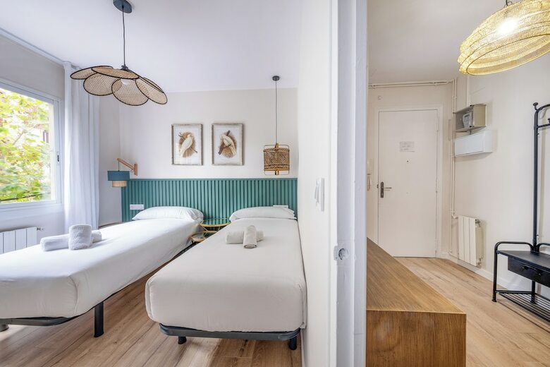 Bebarceloner Eixample Apartments