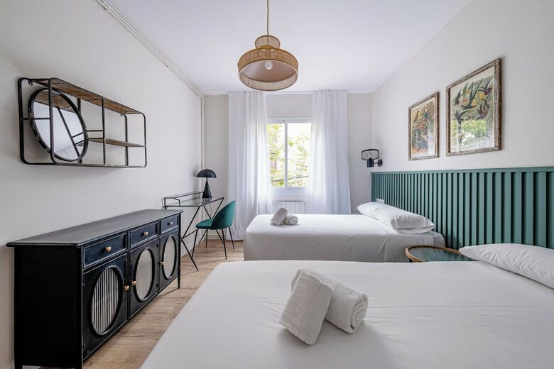 Bebarceloner Eixample Apartments