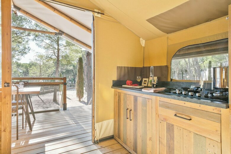 Camping Castell Montgr�
