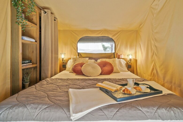 Camping Castell Montgr�