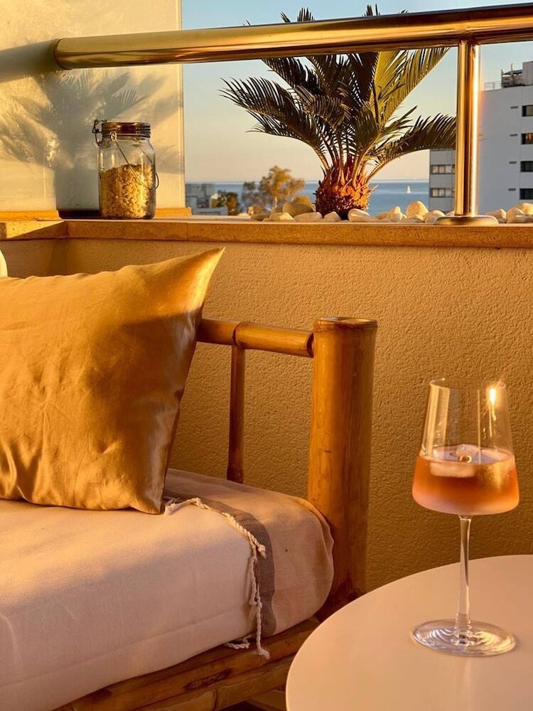 Apartamentos Beautiful Flat With A Wonderful View Close To The Beach