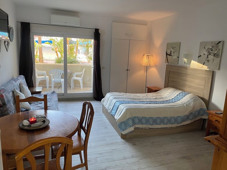 Apartamentos Apt In Benal Beach Resort, Wifi, 100m From Beach