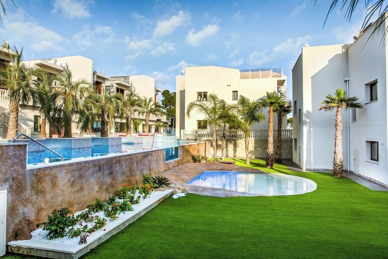 Aparthotel Calma Holiday Villas