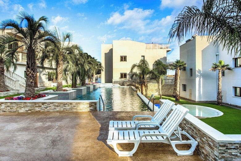 Aparthotel Calma Holiday Villas