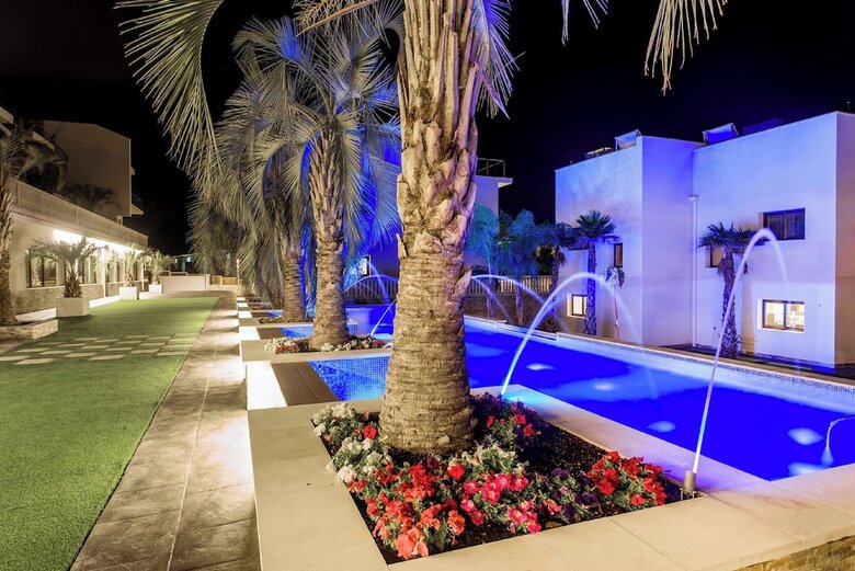 Aparthotel Calma Holiday Villas