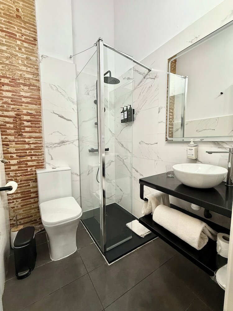 Catalina Suites Hotel