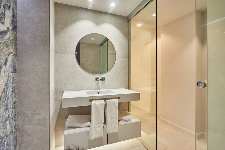 Silken Atlantis Suite ? Holiday Homes