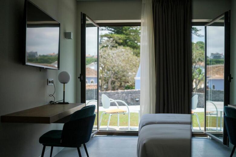 Azores Book Hotel