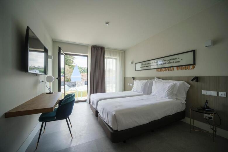 Azores Book Hotel