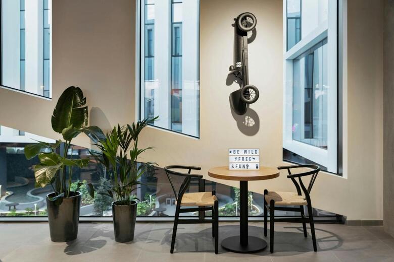 Hotel Moxy Alfragide Lisboa