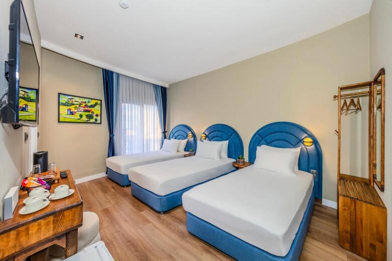 Nenessa Airport Hotel
