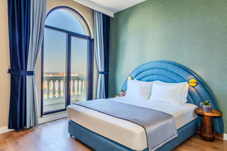 Nenessa Airport Hotel
