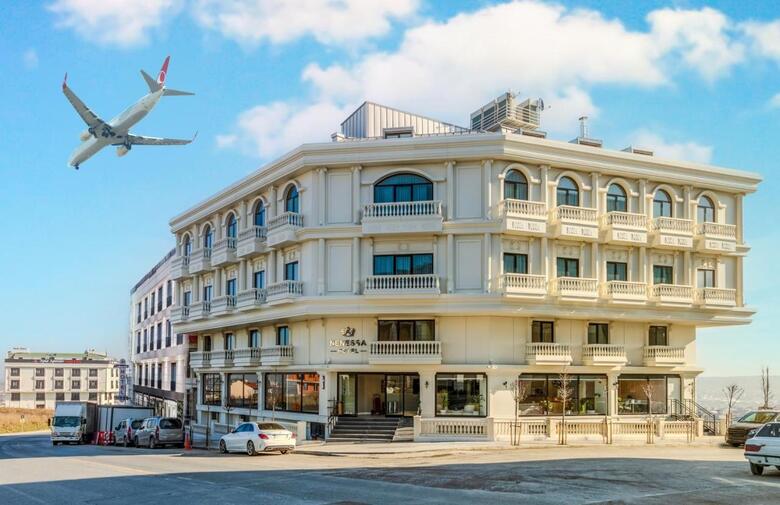 Nenessa Airport Hotel