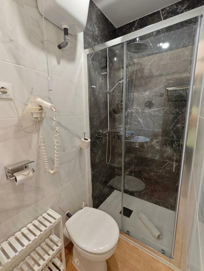 Hostal Aliste