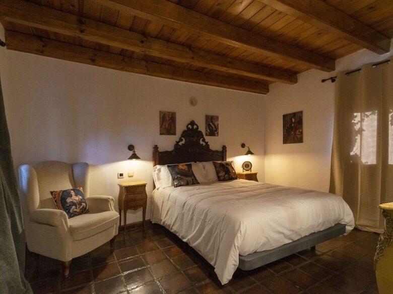 Hotel Hospedium Hoster�a Rural Isabel La Cat�lica