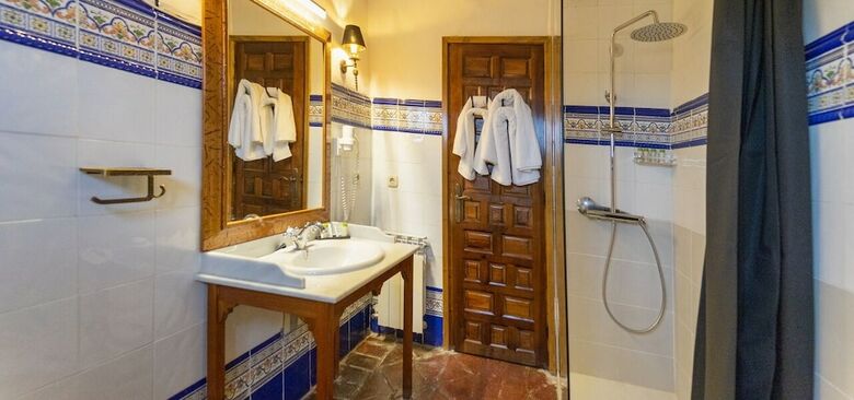 Hotel Hospedium Hoster�a Rural Isabel La Cat�lica