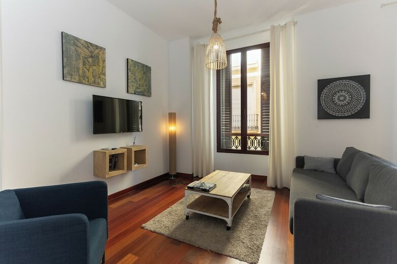 Aparthotel La Casa De La Alameda