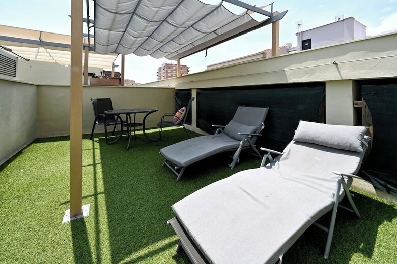 Aparthotel La Casa De La Alameda