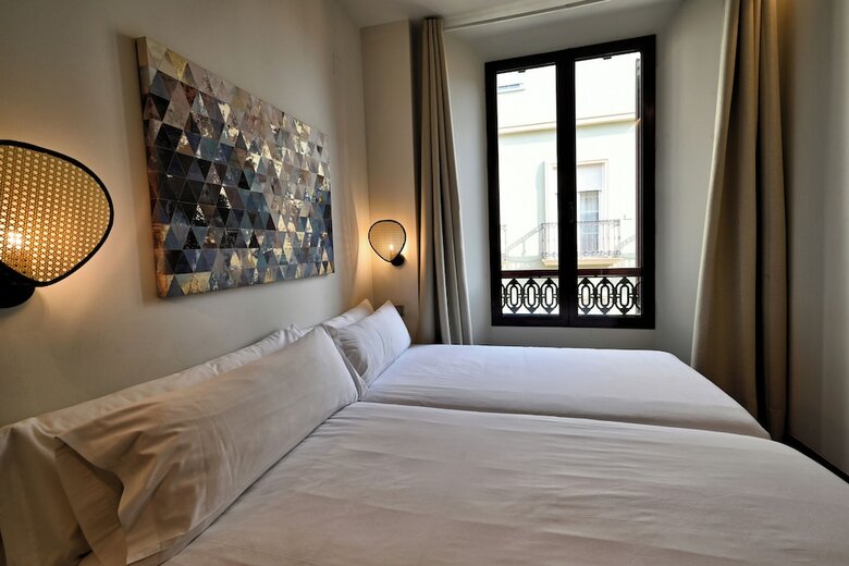 Aparthotel La Casa De La Alameda