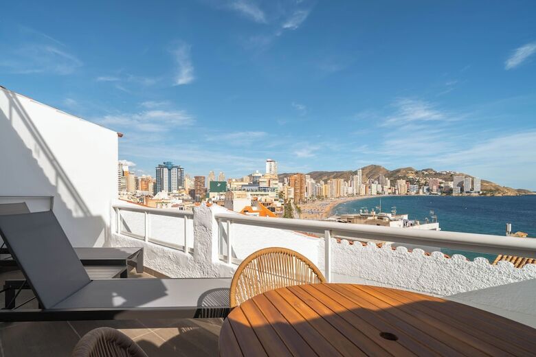 Hotel Limehome Benidorm Calle Major