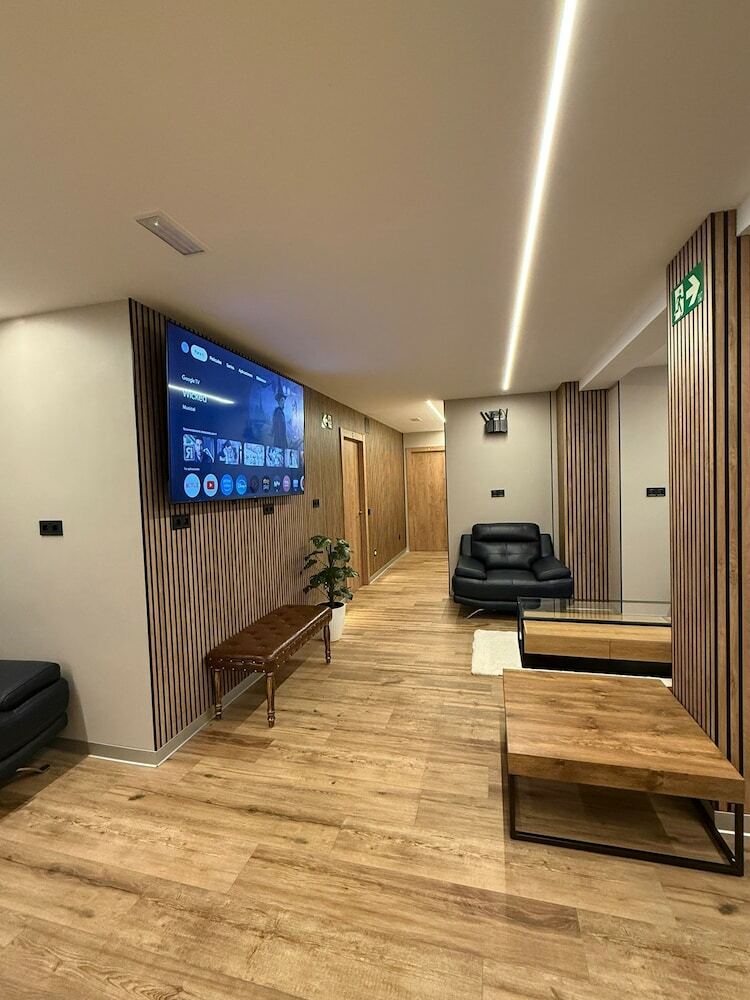 Hostal Velvet Hostel Business