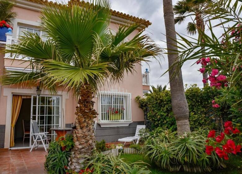 El M�dano Apartment With Breathtaking Pool Views