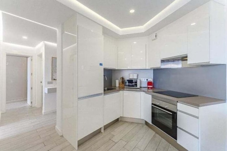 Ocean Garden 2br Apartment Heated Pool Parking