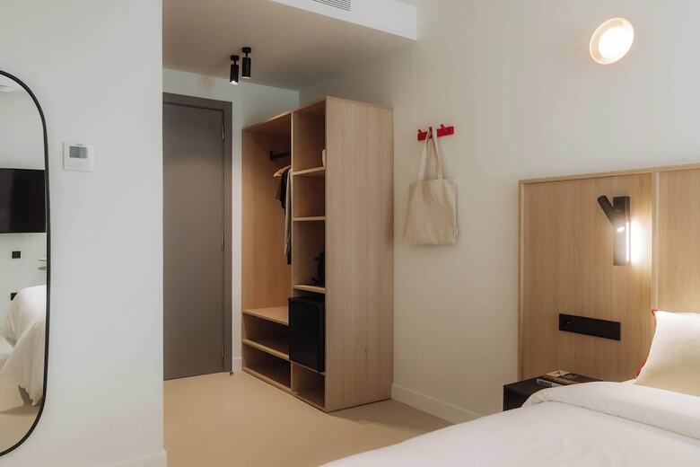 Hotel Design Suites By Olala Homes